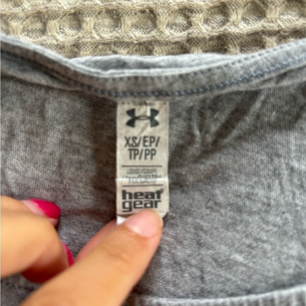 Under Armour tshirt - Picture 2 of 2